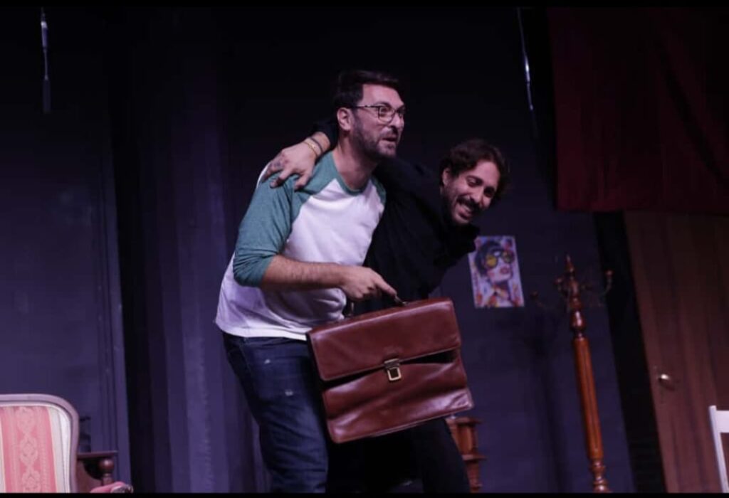 La commedia “La cena dei cretini” apre la III stagione di Proscenio ed inaugura la rassegna “Echi teatrali” all’Auditorium San Luigi Gonzaga di Catania.