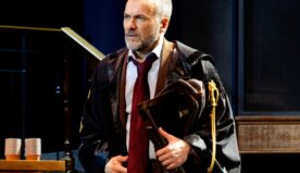 Massimiliano Gallo porta in scena “Malinconico – Moderatamente felice” al Teatro Metropolitan di Catania