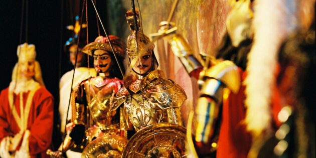 I Pupi Siciliani dei Fratelli Napoli al Teatro Nuovo di Budapest