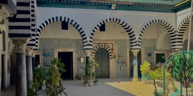 Tunisi e Kairouan tra luce sabbia e silenzio