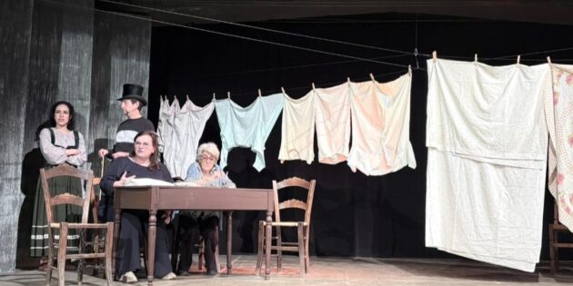 Nuove repliche per ’U Contra di Martoglio. Lo spettacolo chiude la stagione del Teatro Stabile Mascalucia Mario Re