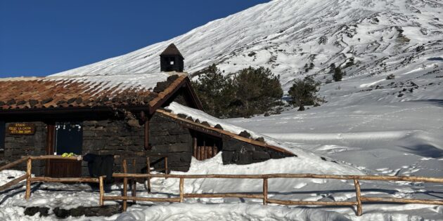 Il rifugio più alto dell’Etna: Poggio la Caccia