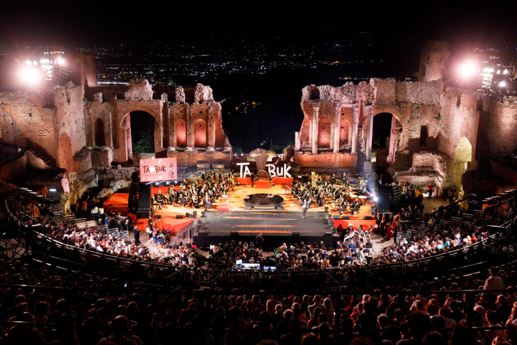 Premi, incontri, arte e grandi protagonisti per la XVI edizione del Taormina International Book Festival