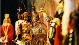 A Valli, la Compagnia Arte e Pupi dei Fratelli Napoli porta in scena l’epica battaglia di Roncisvalle a Catania